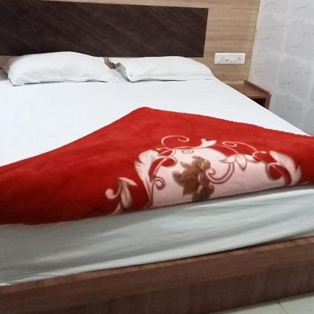 Hotel Shree Krishna Amhedabad Dış mekan fotoğraf