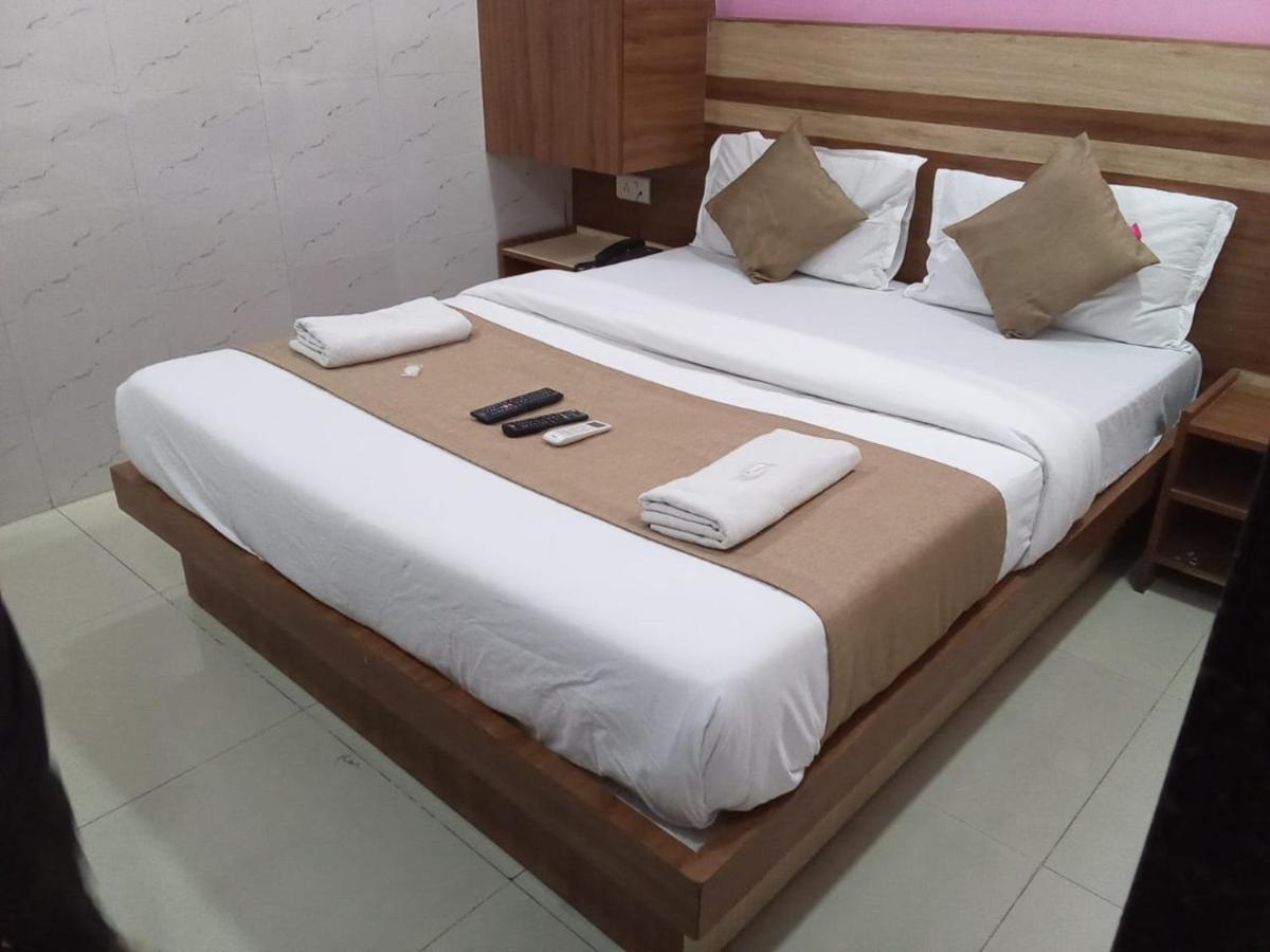 Hotel Shree Krishna Amhedabad Dış mekan fotoğraf